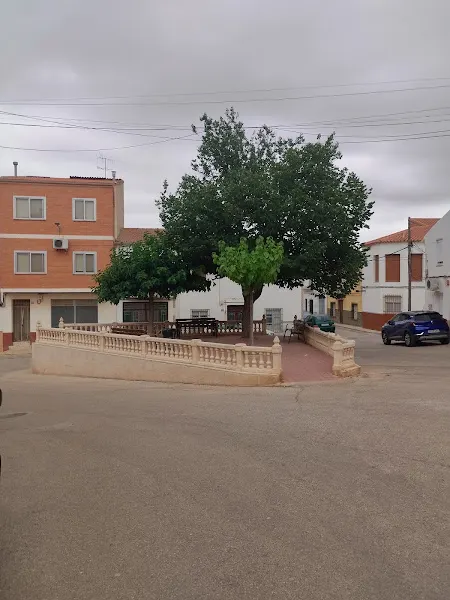 Ayuntamiento de Ledaña.Centro Social - Residencia de ancianos en Quintanar del Rey - foto 3