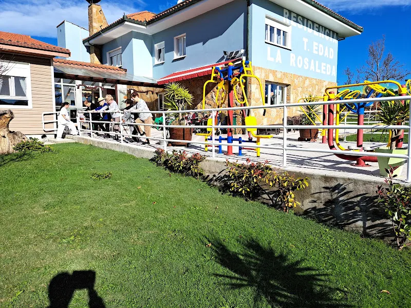 LA ROSALEDA DE VETUSTA, S.L. - Residencia geriátrica en Oviedo - foto 2