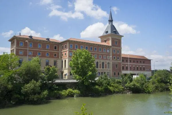 Residencia de mayores Amavir Oblatas - Residencia de ancianos en Pamplona - foto 2