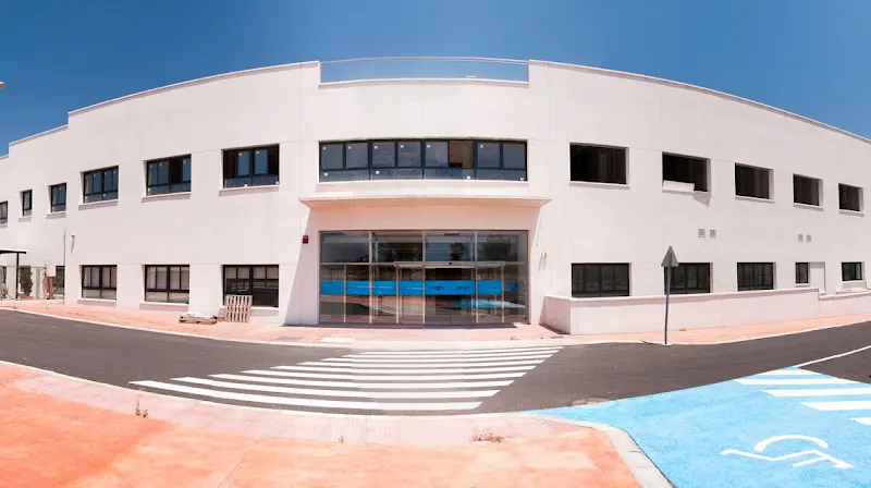 Residencia y centro de día para personas gravemente afectadas - Centro asistencial de día en Almería - foto 2