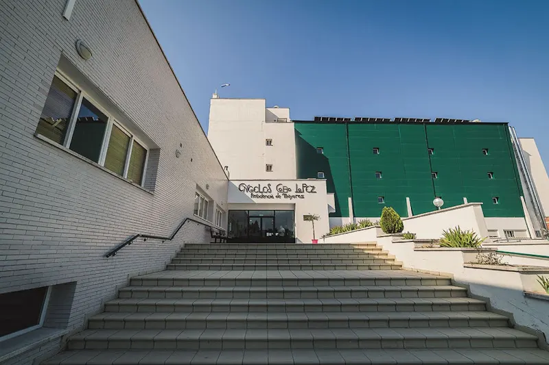 Residencia de Mayores en Jaén "Ángeles Cobo López - Macrosad" - Residencia geriátrica en Alcaudete - foto 2