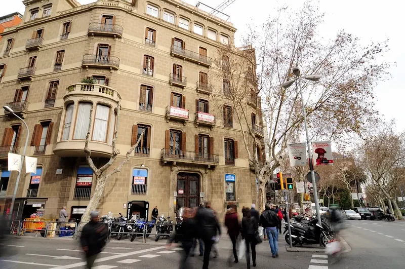 Residencia Urquinaona I y II - Grupo Santa Rita - Residencia de ancianos en Barcelona - foto 2