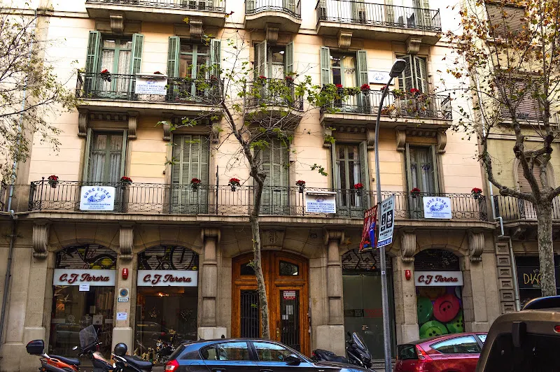 Centro Geriátrico Gure Etzea S L - Residencia de ancianos en Barcelona - foto 2