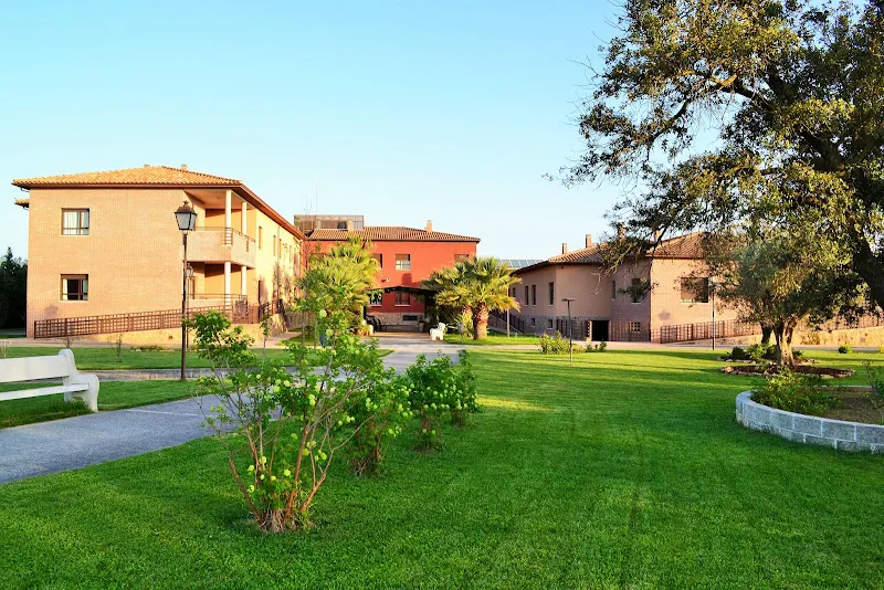 HOTEL RESIDENCIA GERIÁTRICA EL ENCINAR S.L. - Residencia geriátrica en Pepino - foto 2