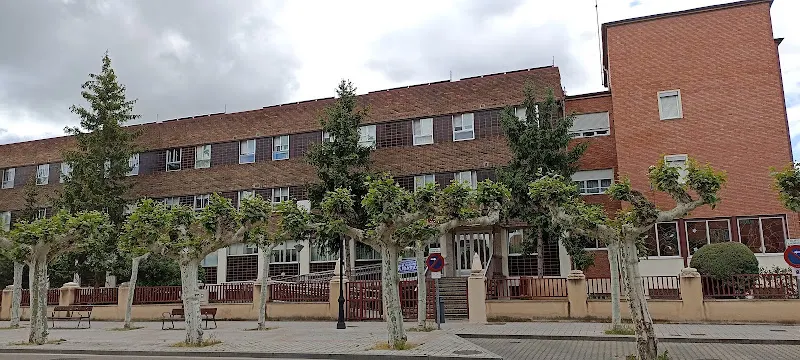 Residencia San josé Carmelitas Misioneras Teresianas - Lugar de culto en Palencia - foto 2