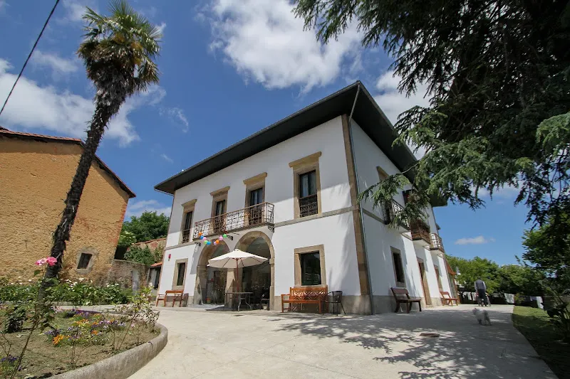 Residencia Geriátrica Llano Ponte - Residencia de ancianos en Norena - foto 2