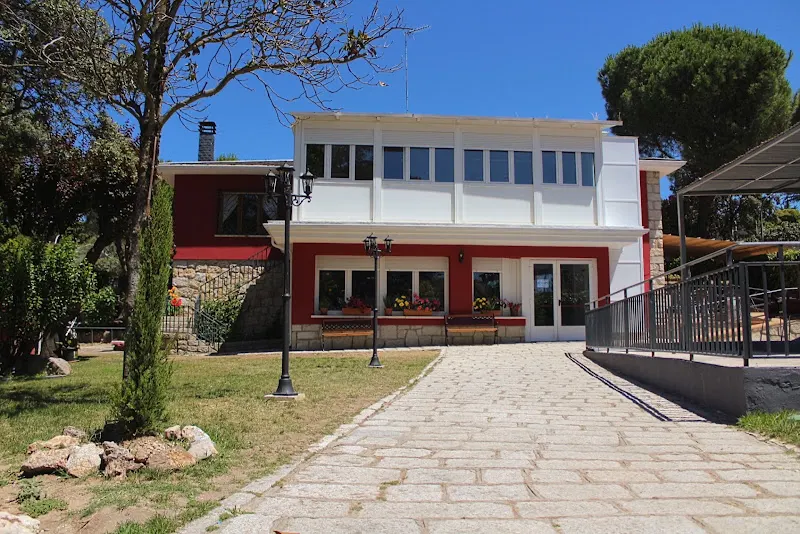 Residencia de mayores Los Claveles - Colmenar Viejo