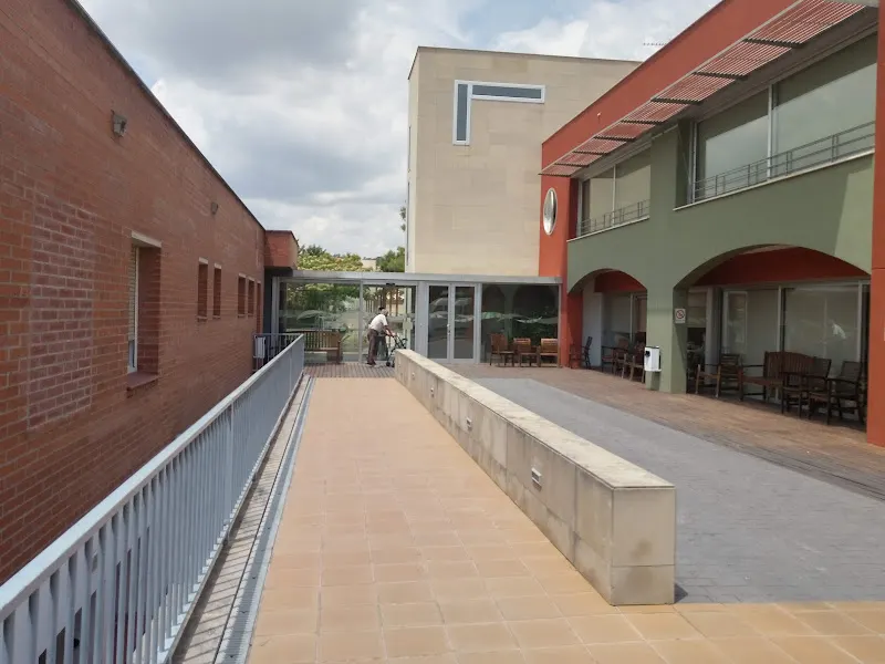 Residència i Centre de Dia Pare Vilaseca - Residencia de ancianos en Igualada - foto 2