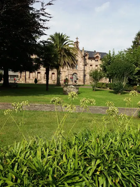 Residencia de Ancianos Sagrada Familia de Carrejo - Cabezon de la Sal