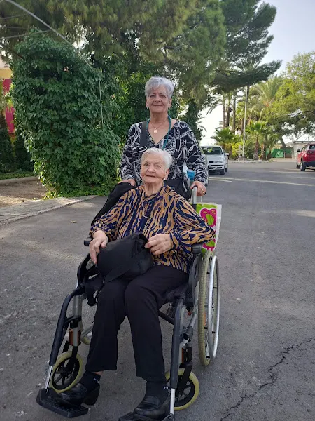 Mensajeros de la Paz Murcia - Residencia de ancianos en San Pedro del Pinatar - foto 2