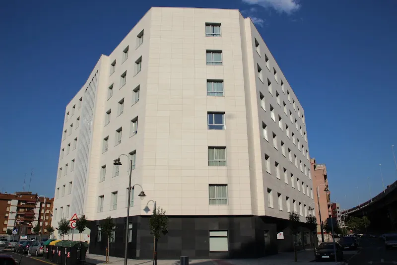 Residencia para mayores y Centro de día IMQ Igurco Zorrozgoiti - Atención a personas mayores en Bilbao - foto 4