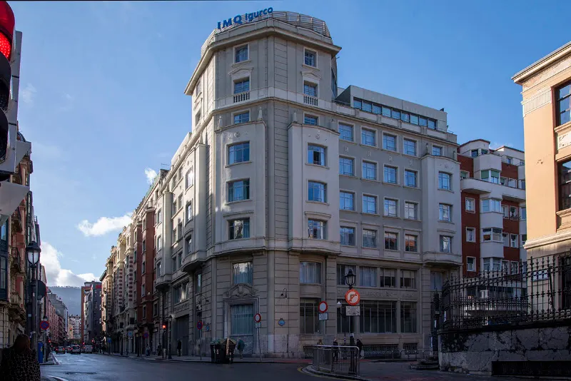 Residencia para mayores IMQ Igurco Alhóndiga - Atención a personas mayores en Bilbao - foto 4