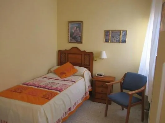 Residencia 3ª Edad Sagrada Familia