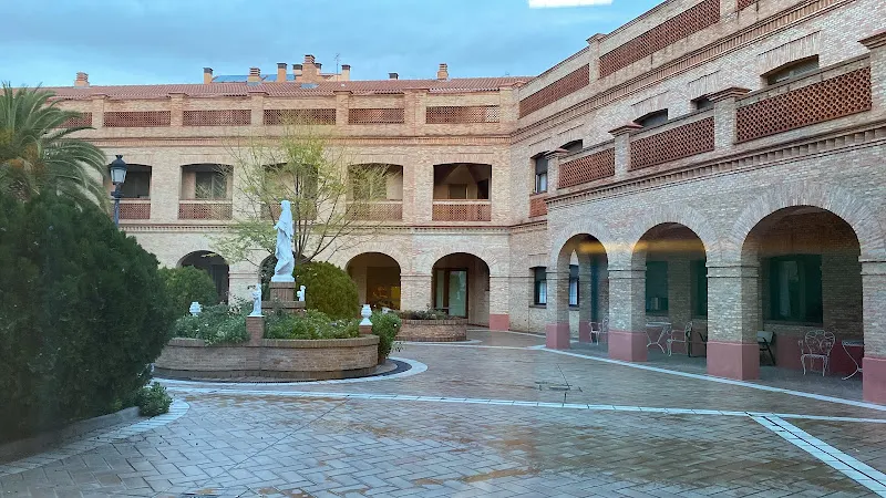 Hermanitas de los Ancianos Desamparados - Residencia de ancianos en Madrid - foto 2
