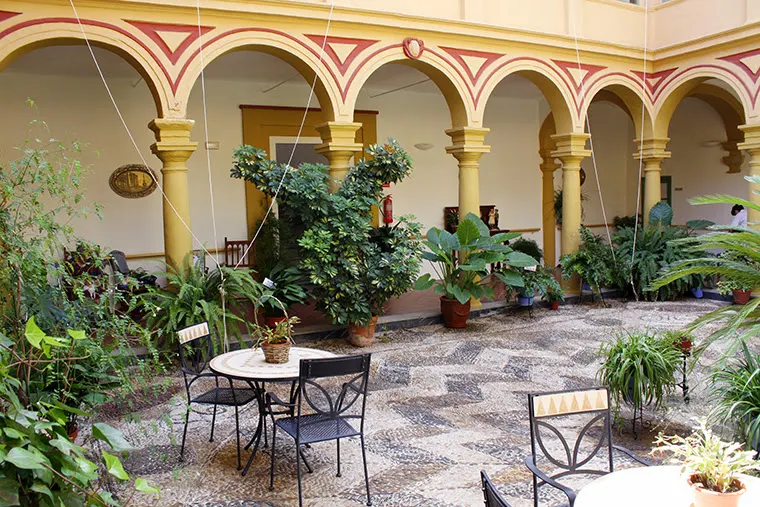 Residencias De Mayores Santísima Trinidad - Residencia de ancianos en Córdoba - foto 2