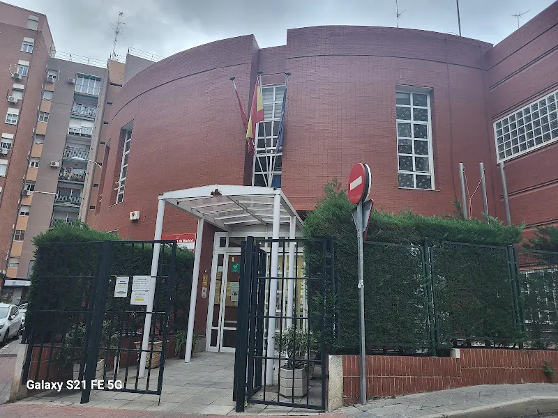Centro de Mayores Virgen de Begoña - Centro comunitario en Madrid - foto 2