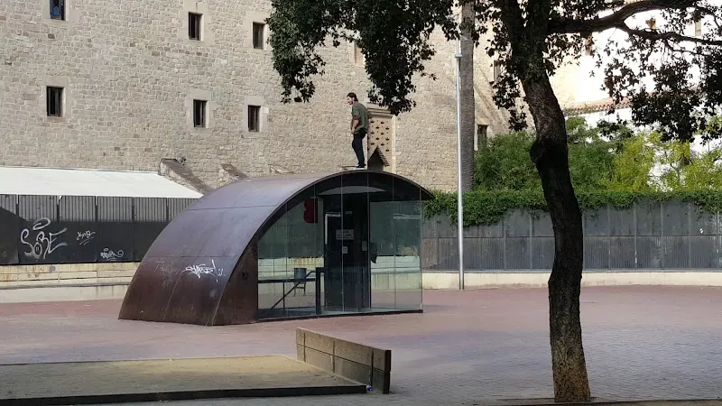 Casal de Gent Gran Josep Tarradellas - Residencia de ancianos en Barcelona - foto 2