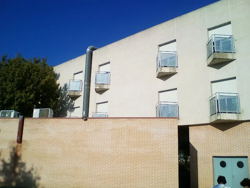 Residència i centre de día de la 3ª Edat - Residencia geriátrica en Sagunto - foto 2