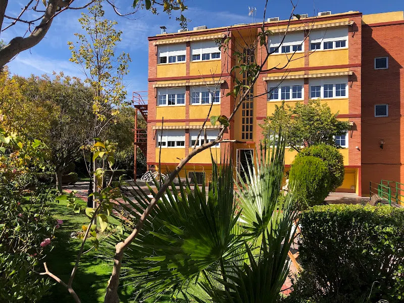 Residencia Pirineos - Zaragoza
