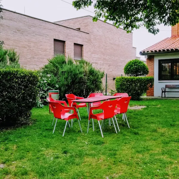 Hogar del Pensionista de Contrueces - Residencia de ancianos en Gijón - foto 2