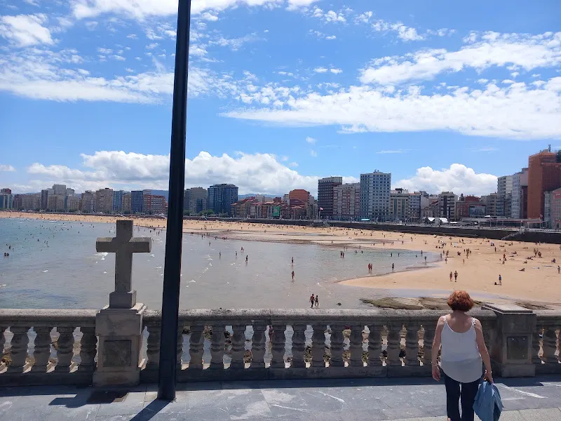 Residencia Cimadevilla - Gijón
