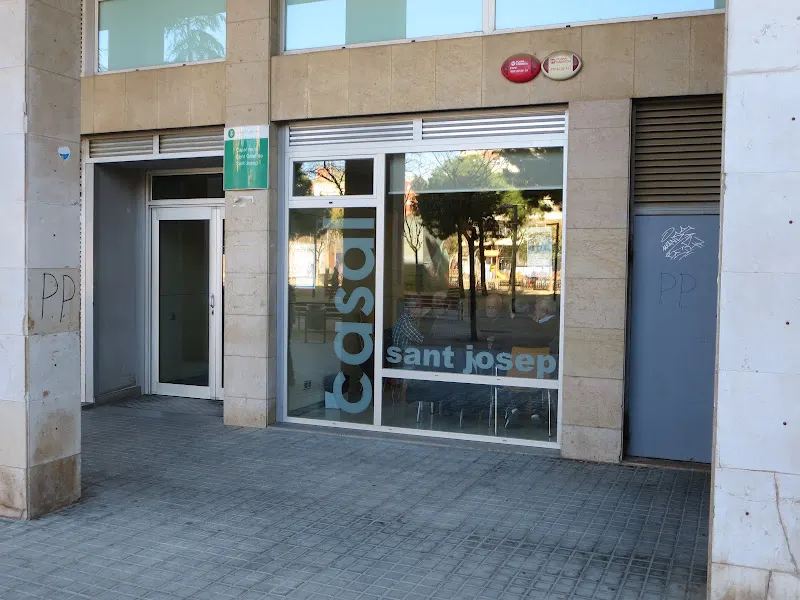 Casal Gent Gran Sant Josep - Residencia de ancianos en Hospitalet de Llobregat (L) - foto 2