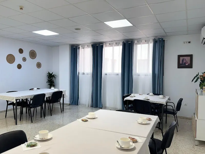 Residencia y centro de día para mayores Reifs. Pinos Puente - Residencia geriátrica en Pinos Puente - foto 2