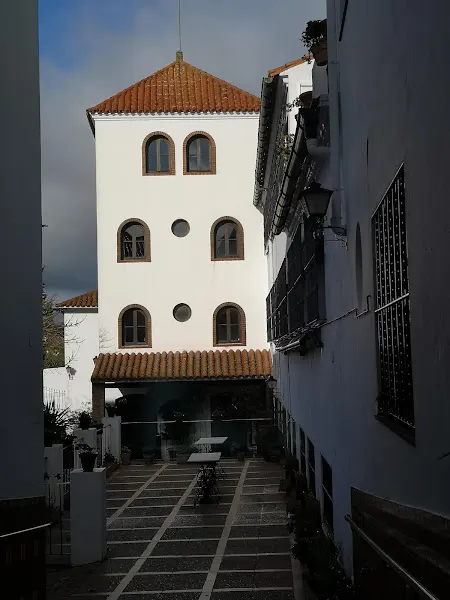 Fundación Hogar Virgen del Prado de Higuera De - Residencia de ancianos en Aracena - foto 2