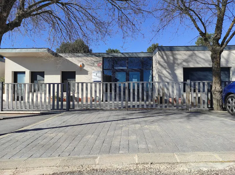 Vivienda de Mayores de Vara de Rey. - Residencia de ancianos en Vara de Rey - foto 2