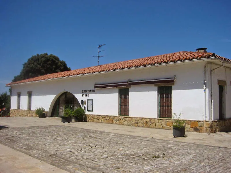 Adintsuen Etxea. Hogar del jubilado - Comunidad para jubilados en Bilbao - foto 2