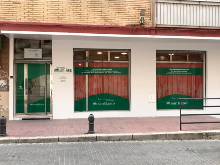 Centro de Día para Mayores en Granada "Darro - Macrosad" - Centro de la tercera edad en Guadix - foto 2