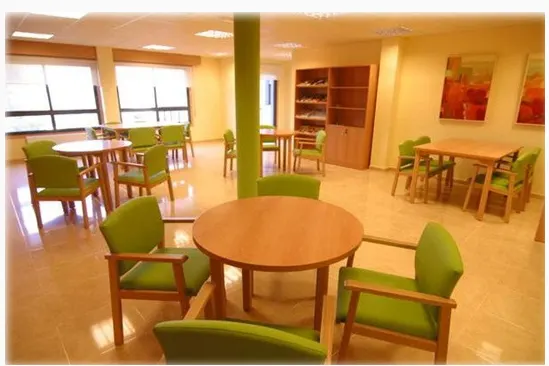 Residencia geriátrica Carballeda de Avia. Enfermería, asistencia tercera edad - Carballino