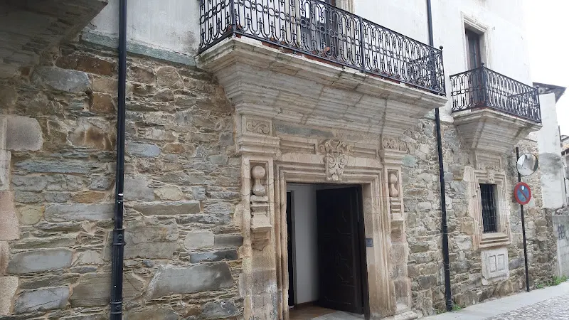 Residencia de Ancianos San Lázaro - Villafranca del Bierzo