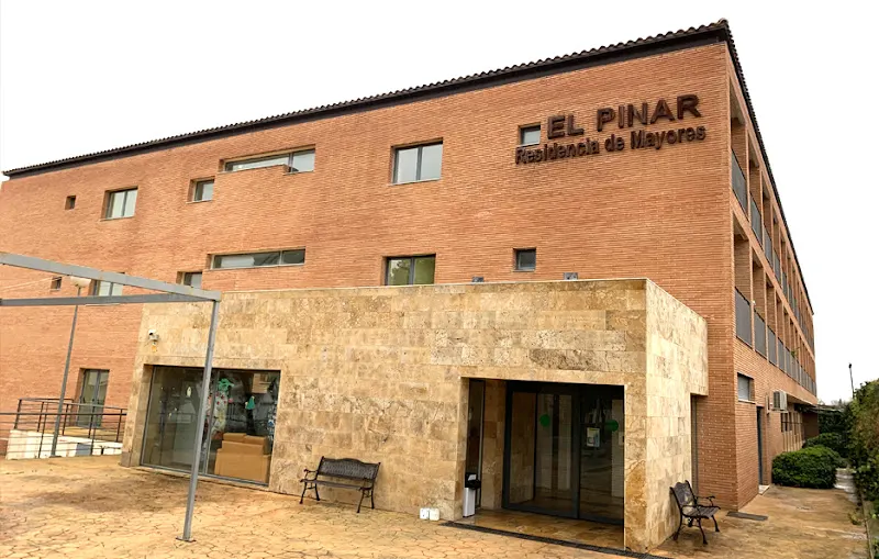 Residencia de mayores El Pinar - Residencia de ancianos en Almodovar del Campo - foto 2